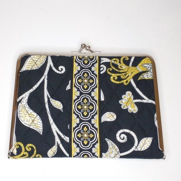 Vera Bradley Hugs N Kisses Yellow Bird Photo Album NWOT - Picture 2 of 5